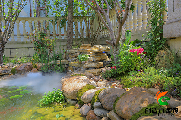 南京别墅庭院不同风格的鱼池